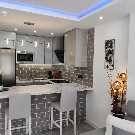 Sunny Paradise Retreat In Golf Del Sur Апартаменты